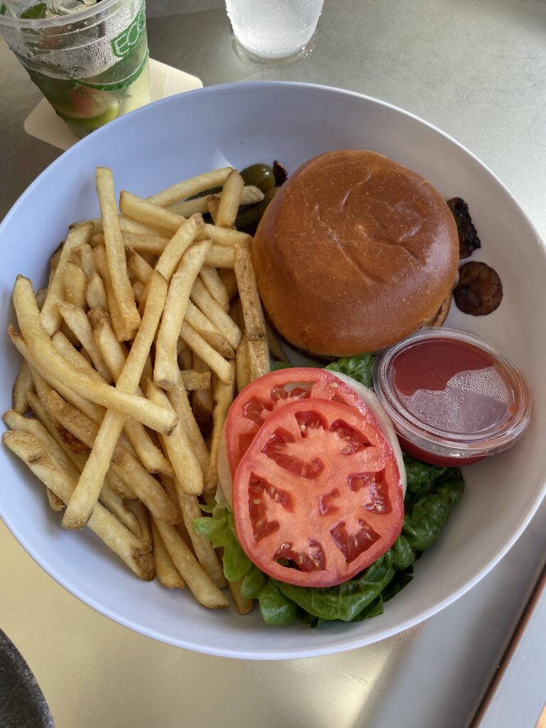 Review: Hyatt Regency Waikiki, Amazing With An Achilles Heel Hawaii Calling beach burger at the Hyatt Regency Waikiki