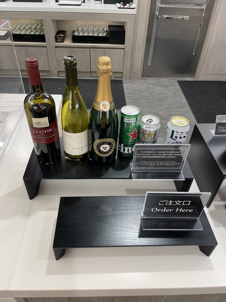 Honolulu Admirals Club | Guide & Review (2025) Hawaii Calling Honolulu Admirals Club liquor selection