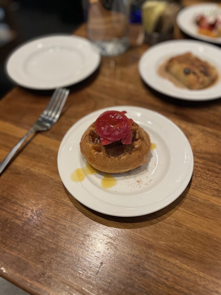 Review: Amazing Border Grill Buffet Las Vegas Hawaii Calling a plate of food on a table