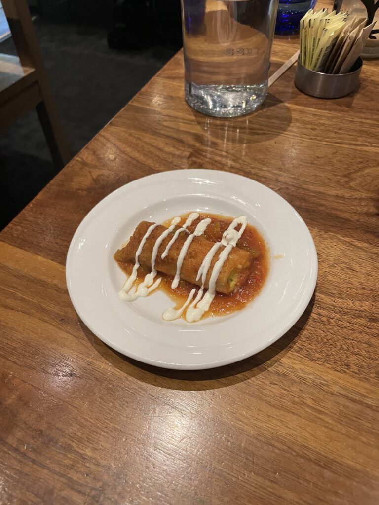 Review: Amazing Border Grill Buffet Las Vegas Hawaii Calling a plate of food on a table