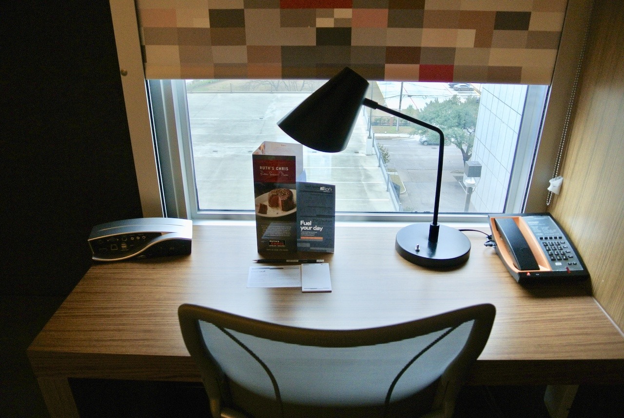 Aloft Houston (Galleria) - Stylish Perks and Value Hawaii Calling Desk