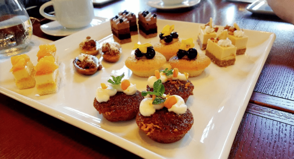 25 Best Restaurants in Hawaii for (2025) Hawaii Calling MW Restaurant, Oahu Hawaii