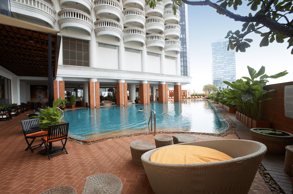 5 Amazing Bangkok Hotels on the River (2025) Hawaii Calling Lebua-at-State-Tower-pool