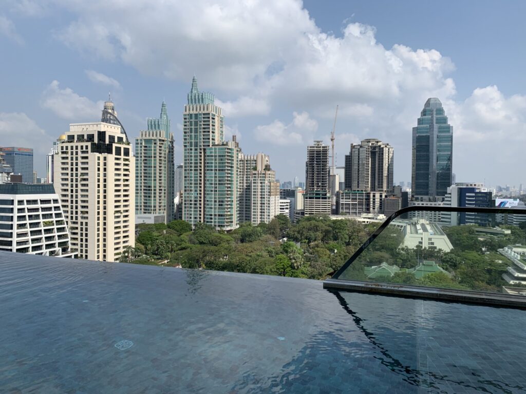 The Top 5 Luxury Hotels in Bangkok, Thailand (2025) Hawaii Calling Park-Hyatt-Bangkok-infinity-pool