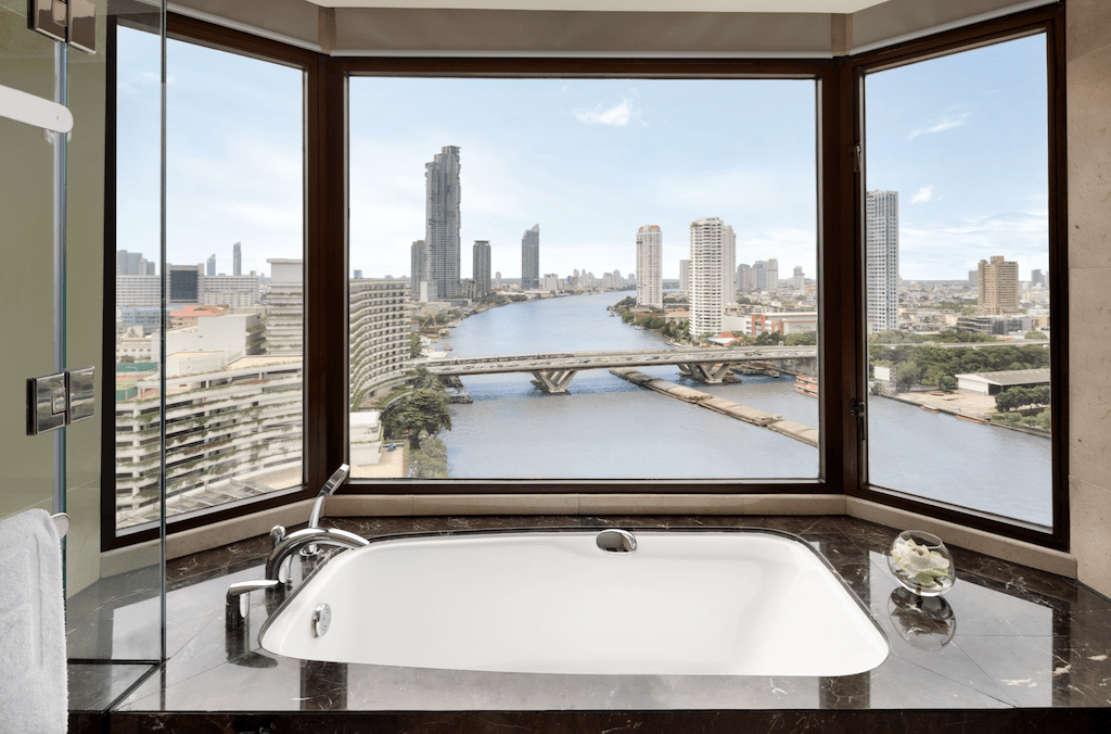 5 Amazing Bangkok Hotels on the River (2025) Hawaii Calling Shangri-la-Bangkok-bathroom