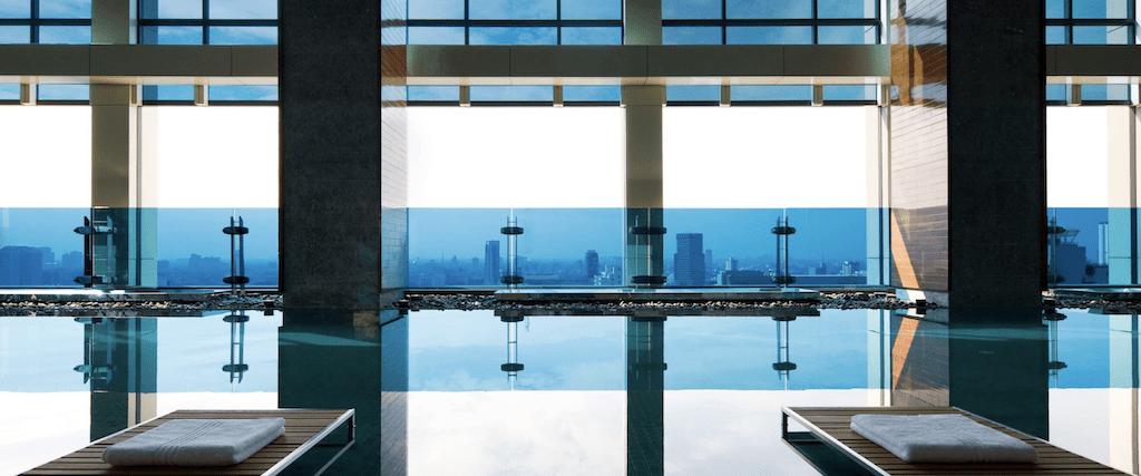 The Top 5 Unique Business Hotels in Bangkok, Thailand (2025) Hawaii Calling Renaissance-Bangkok-pool