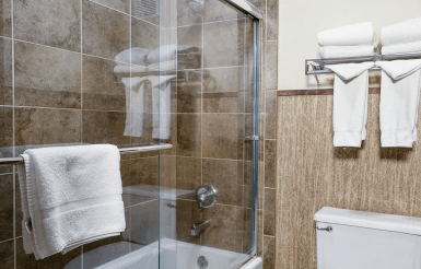 The 5 Best Family Hotels in Yellowstone (2024) Hawaii Calling Holiday Inn West Yellowstone