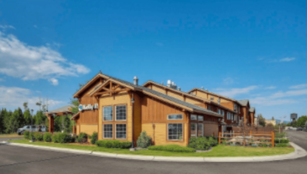 The 5 Best Family Hotels in Yellowstone (2024) Hawaii Calling best family hotels in Yellowstone