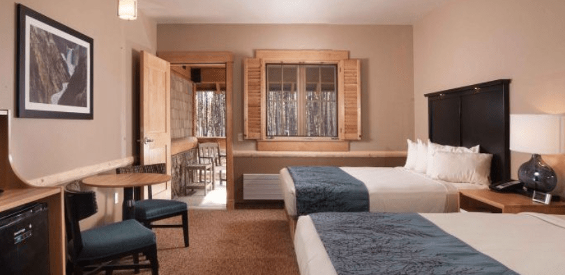 Top 5 Special Hotels Near Yellowstone (2024) Hawaii Calling Canyon Lodge & Cabins