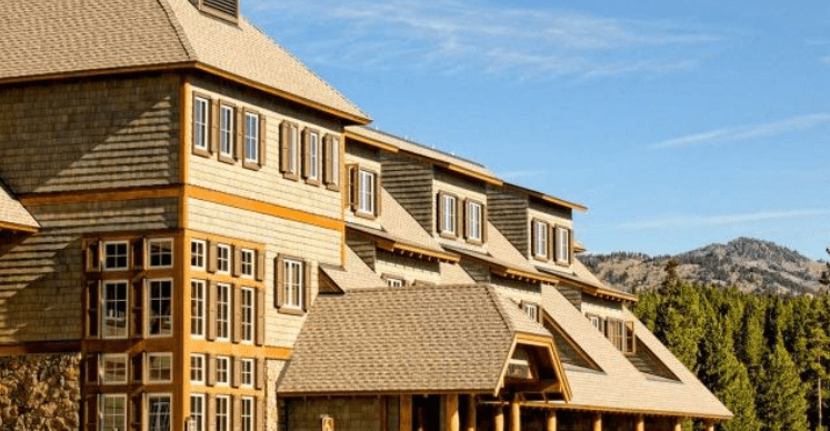 Top 5 Special Hotels Near Yellowstone (2024) Hawaii Calling Canyon Lodge & Cabins