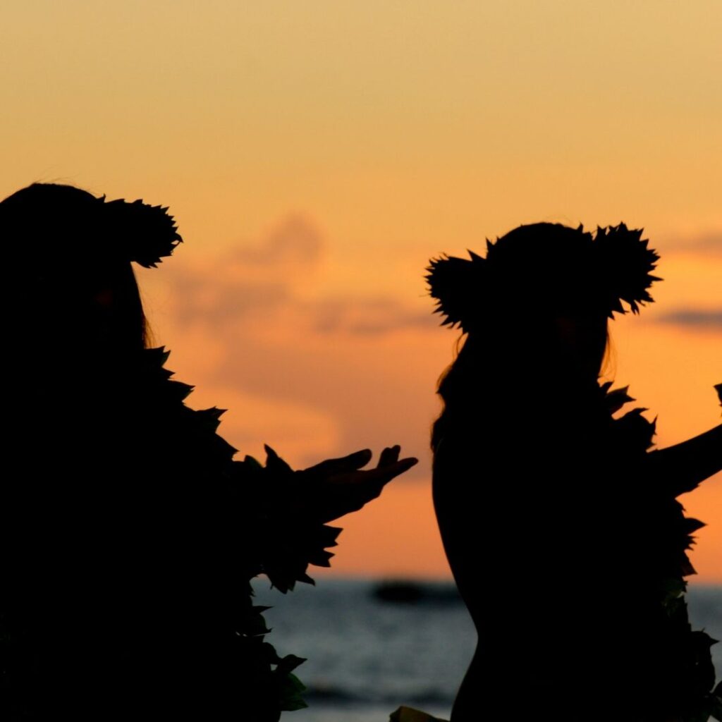 The 27 Best Luaus In Hawaii - By Island (2025) Hawaii Calling Diamond Head Luau