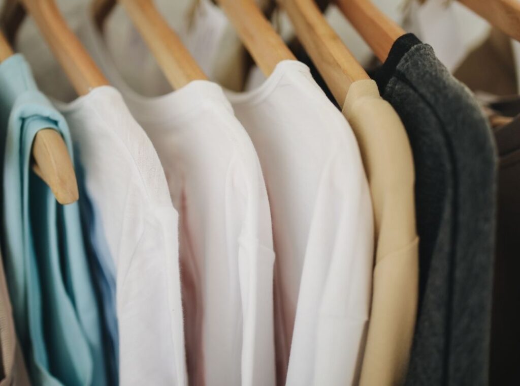 11 Most Common Items Left Behind In Hotel Rooms Hawaii Calling close hanging in closet