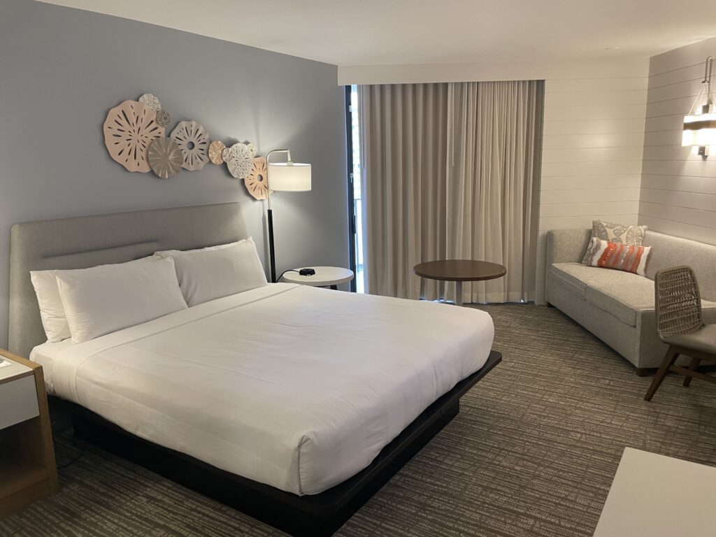 Review & Video: Waikiki Beach Marriott Resort & Spa Hawaii Calling Waikiki Beach Marriott resort bedroom