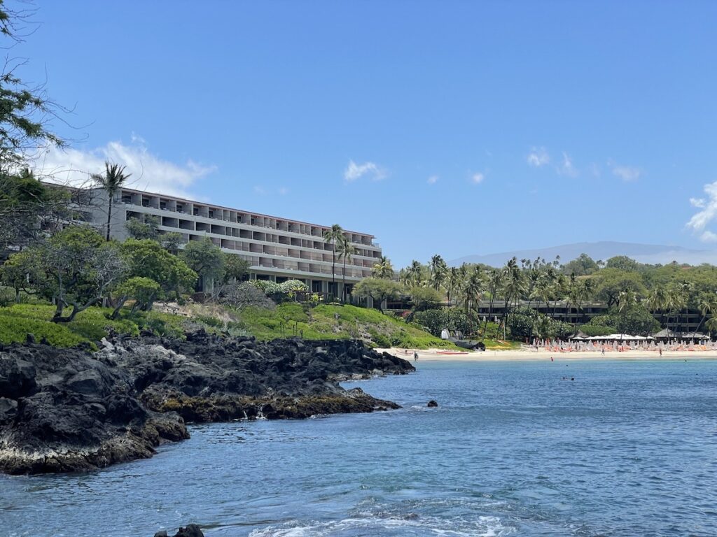 Marriott STARS and Luminous Programs Explained (2025) Hawaii Calling a building next to a body of water