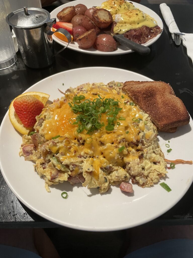 Review: Good Eats At Sweet E's Cafe Hawaii Calling Sweet E's Cafe Kitchen Mess dish