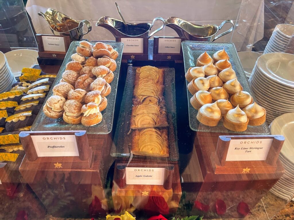 11 Best Sunday Brunch Buffets On Oahu Hawaii Calling a display of food on a table