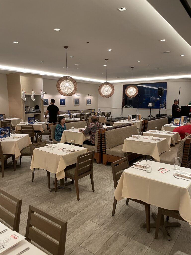 11 Best Sunday Brunch Buffets On Oahu Hawaii Calling a restaurant with tables and chairs