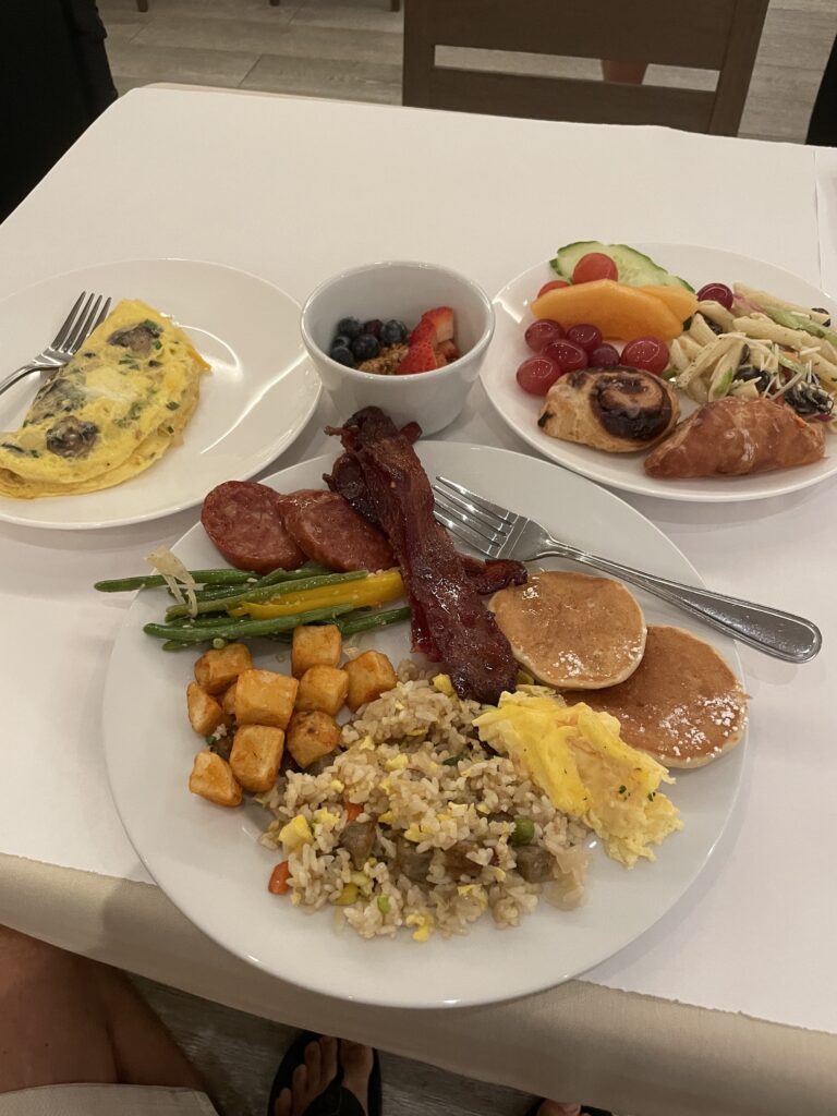 11 Best Sunday Brunch Buffets On Oahu Hawaii Calling a plate of food on a table