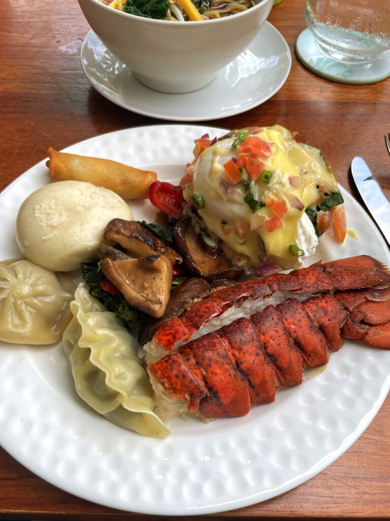 11 Best Sunday Brunch Buffets On Oahu Hawaii Calling a plate of food on a table