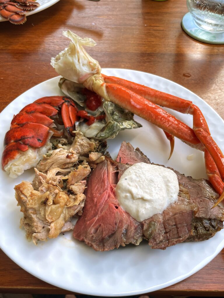 11 Best Sunday Brunch Buffets On Oahu Hawaii Calling a plate of food on a table
