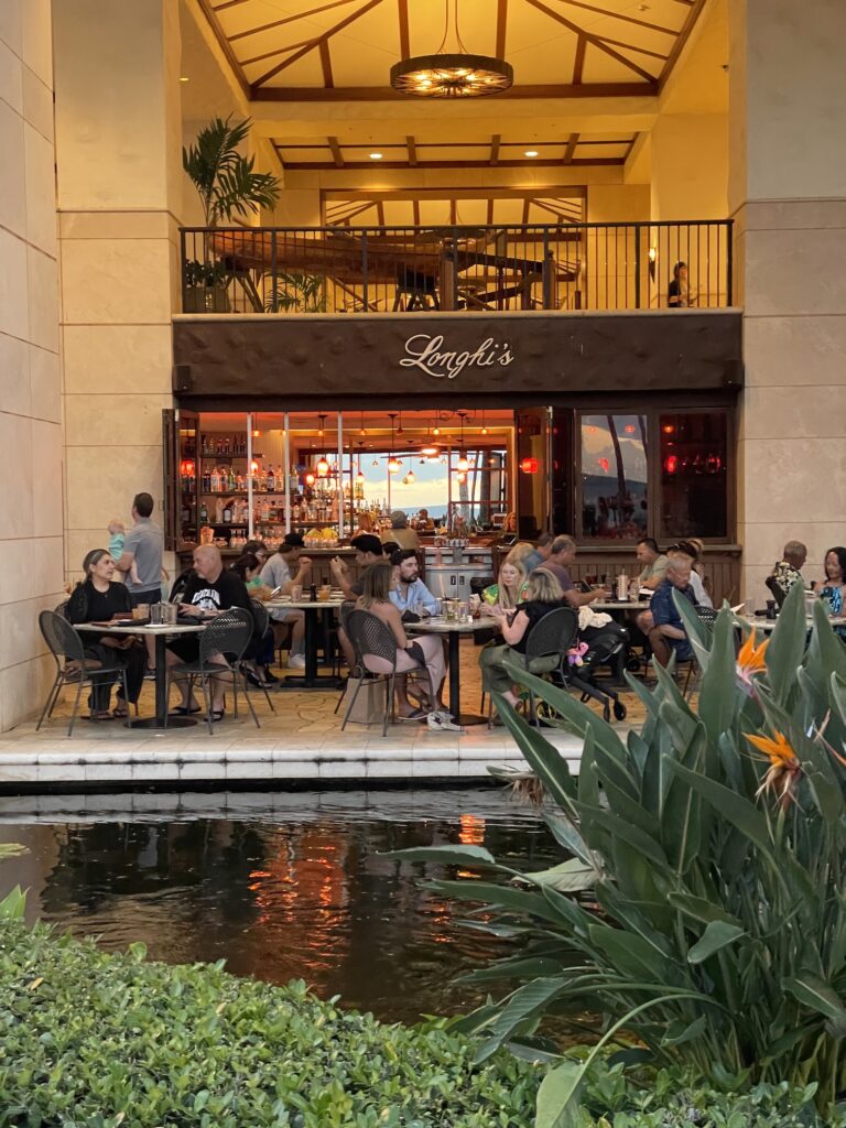 Review & Video | Marriott Ko Olina Beach Club An Amazing Location Hawaii Calling a group of people sitting at tables outside a building