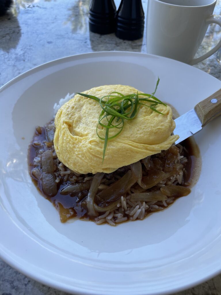 Review & Video | Marriott Ko Olina Beach Club An Amazing Location Hawaii Calling a plate of food with a knife