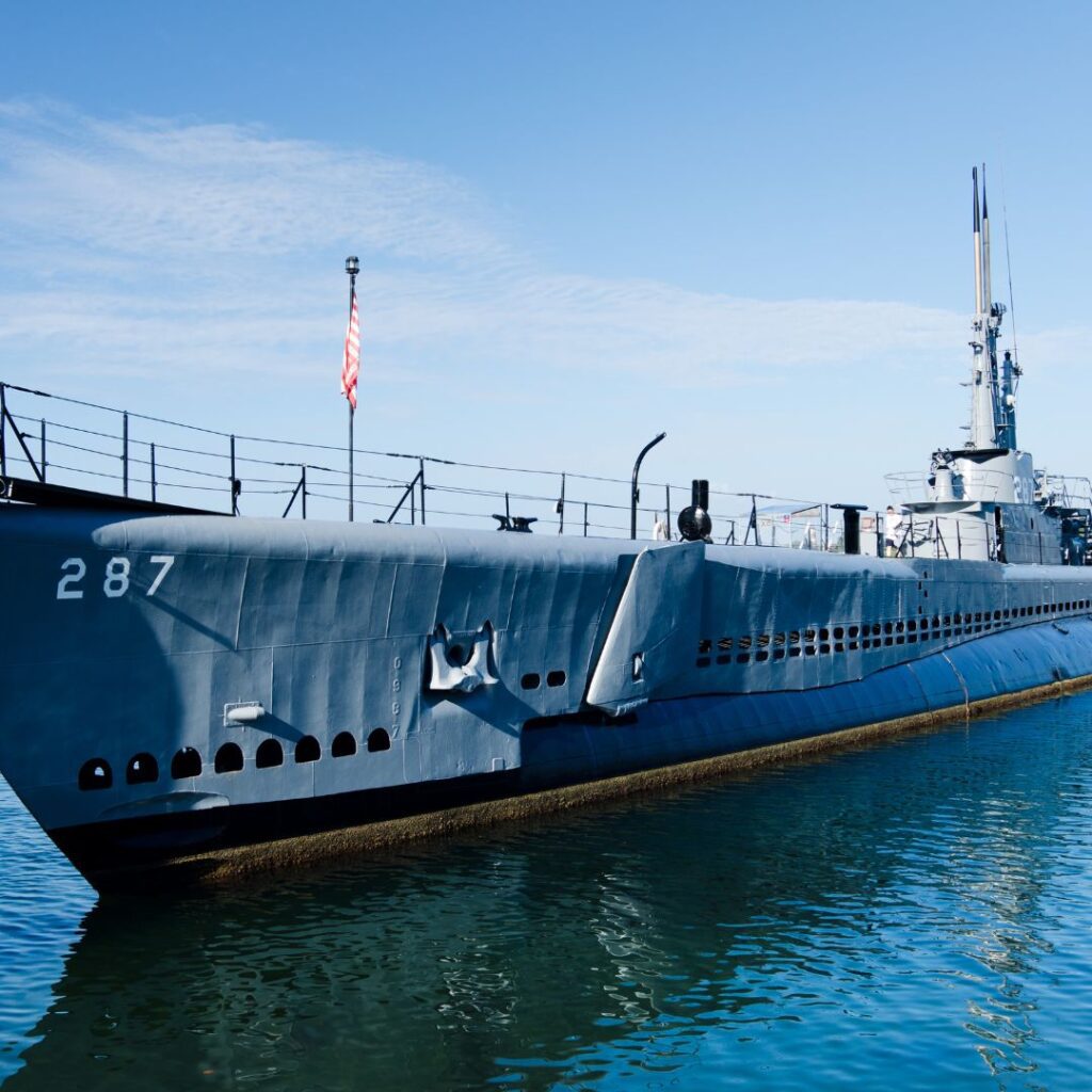 The 41 Best Things To Do On Oahu | Bucket List Guide (2025) Hawaii Calling a large boat in the water