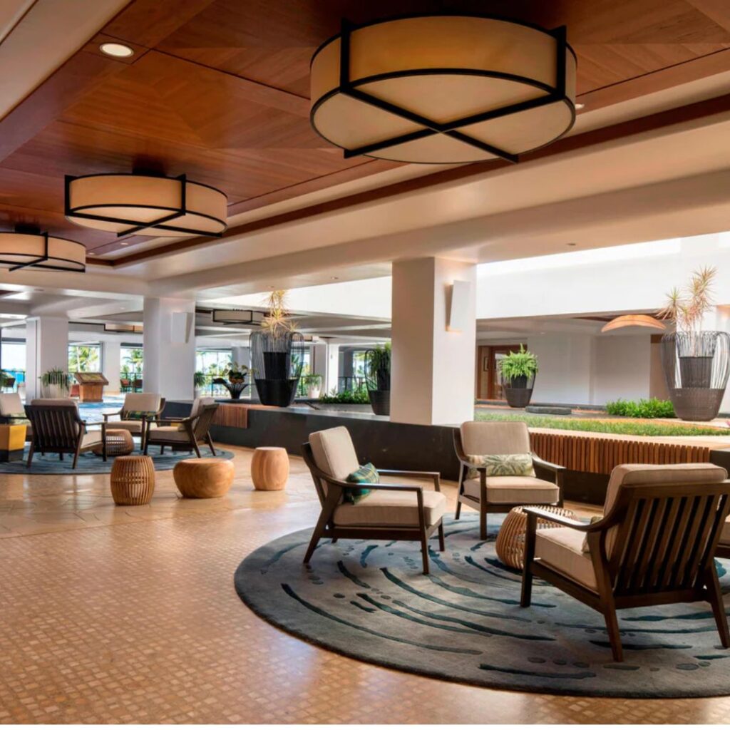 7 Best Family Hotels On The Big Island Hawaii Calling a room with chairs and tables