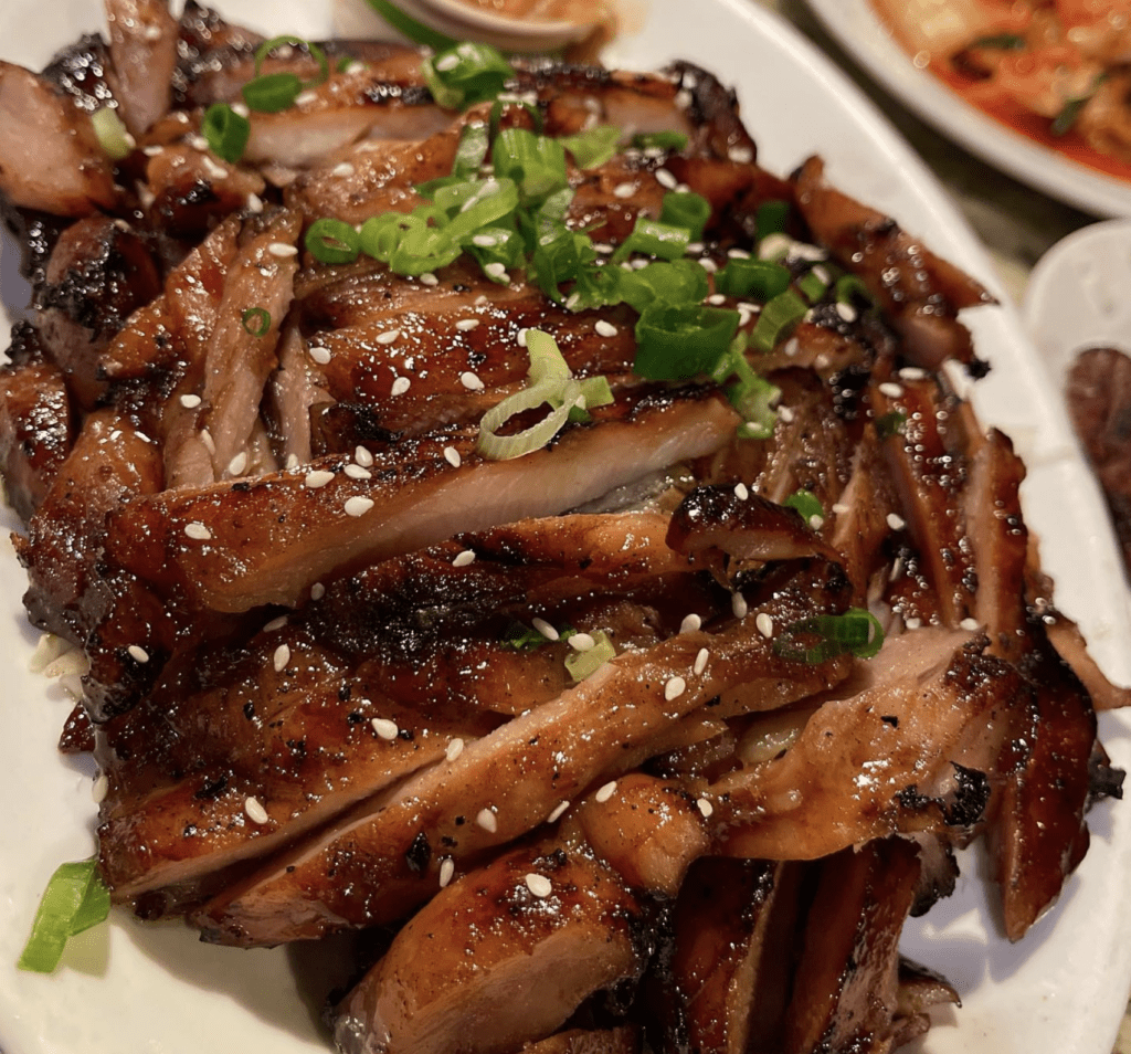 26 Best Places To Eat On Oahu, Hawaii | A Local Guide Hawaii Calling a plate of food with sauce and vegetables
