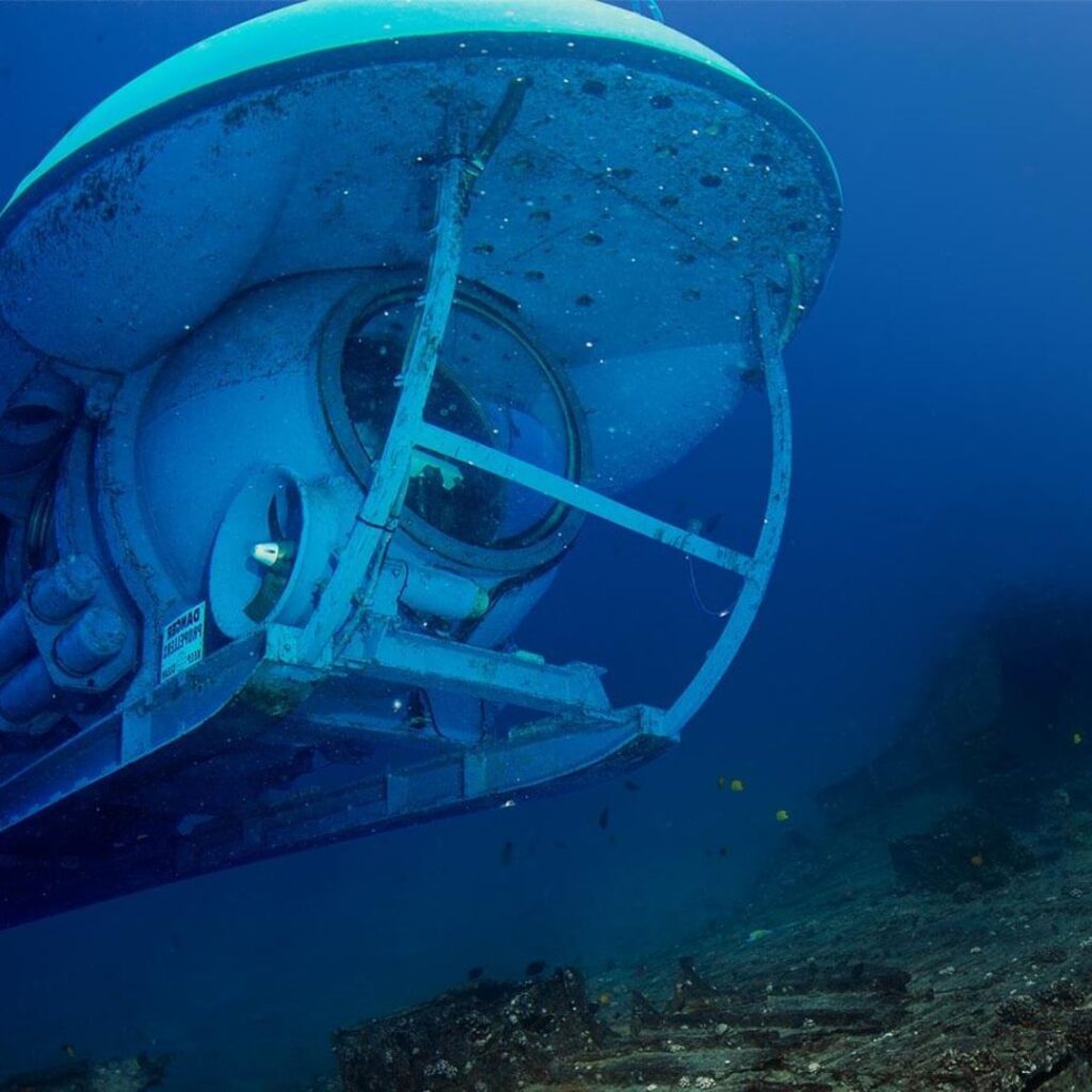 The 26 Best Things To Do On Maui | Bucket List Guide (2025) Hawaii Calling a submarine under water with a boat