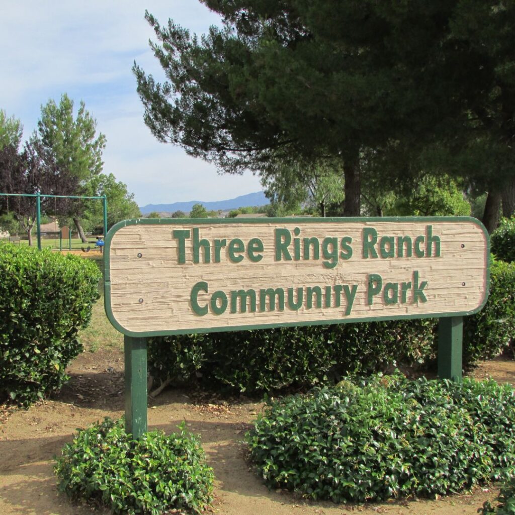 The 49 Best Things To Do In Kona Hawaii Calling a sign in a park