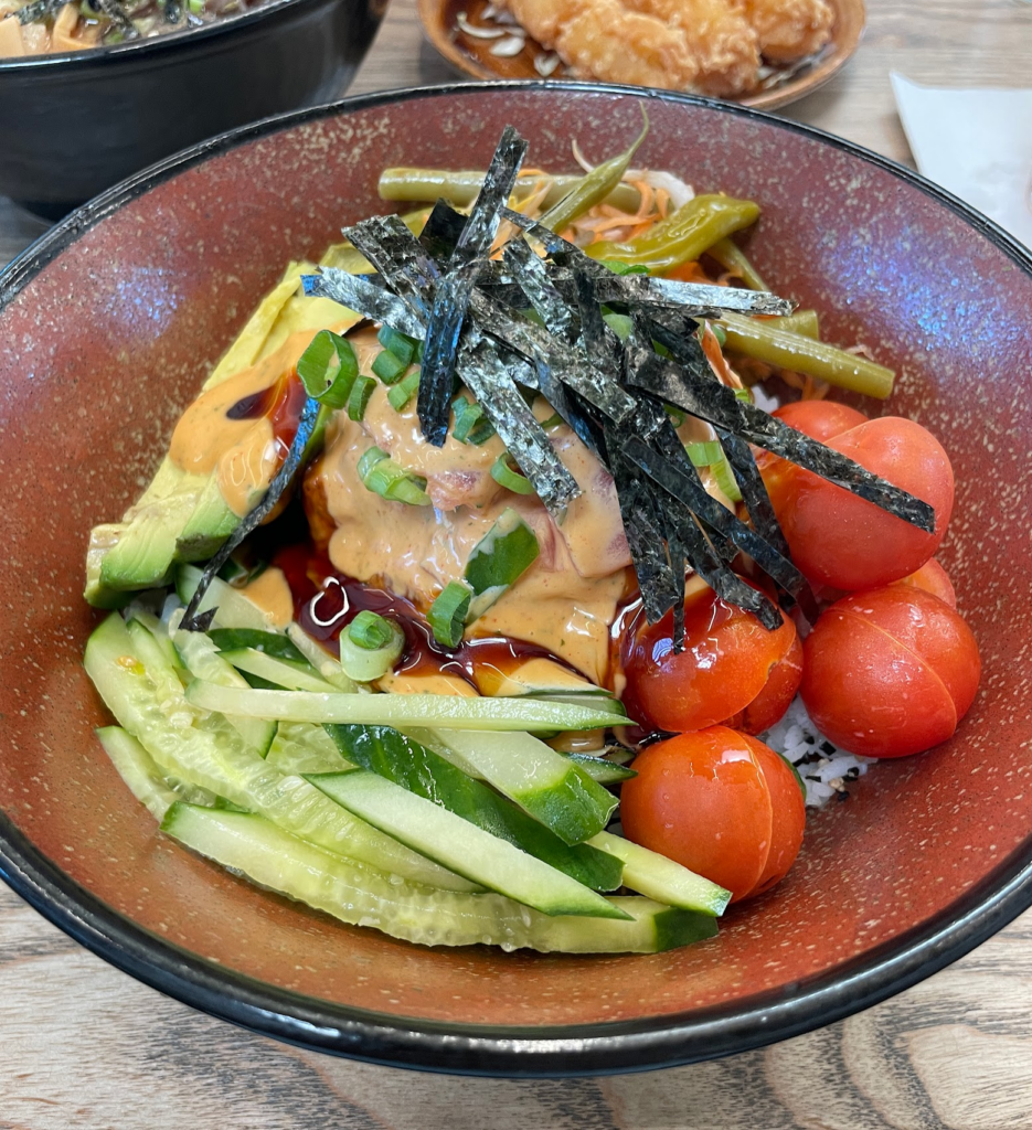 Mauka Market Restaurant Review | Excellent Food At Honolulu Airport Hawaii Calling a bowl of food on a table