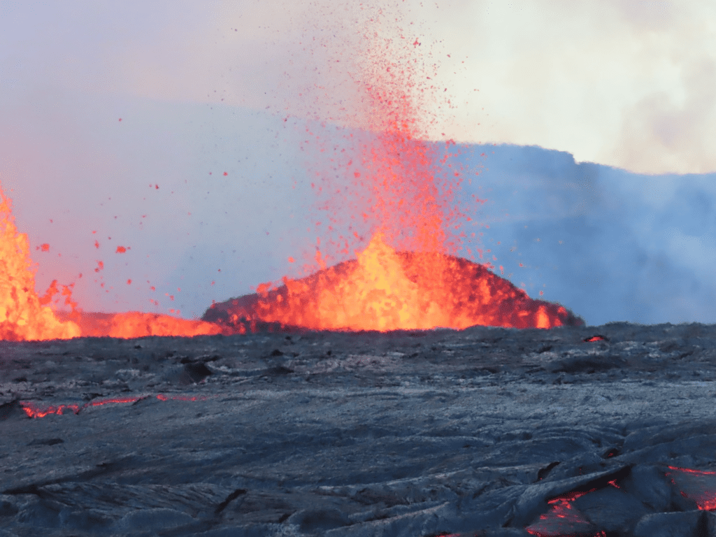 Kilauea Erupting Again | 82 Foot Lava Fountain Heights Reported Hawaii Calling a lava coming out of a volcano