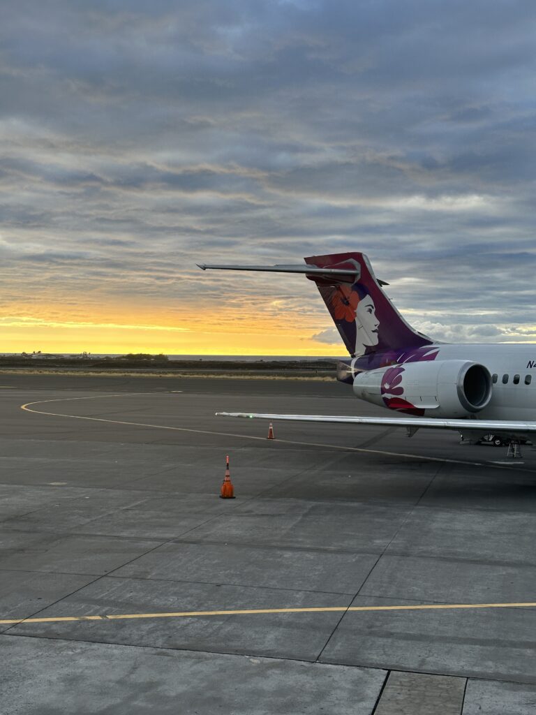 Review: Hawaiian Airlines Boeing 717 Economy KOA-HNL Kona To Honolulu Hawaii Calling Hawaiian Airlines Boeing 717 Economy KOA-HNL sunset views from Kona