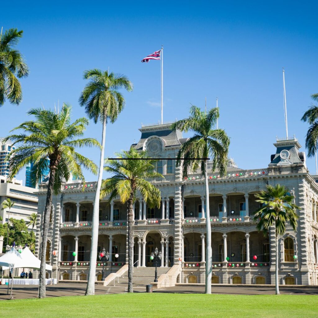 10 Best Things To Do On O'ahu In November (2025) Hawaii Calling Iolani Palace with palm trees
