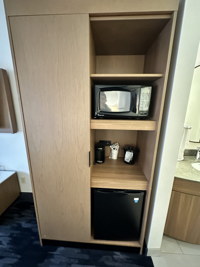 Review: Fairfield Inn & Suites Seattle Sea-Tac Airport Hawaii Calling a microwave and small refrigerator in a cabinet