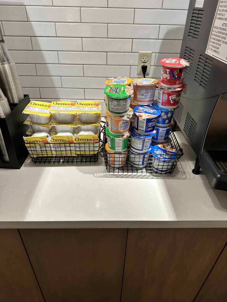 Review: Fairfield Inn & Suites Seattle Sea-Tac Airport Hawaii Calling a group of yogurt containers on a counter