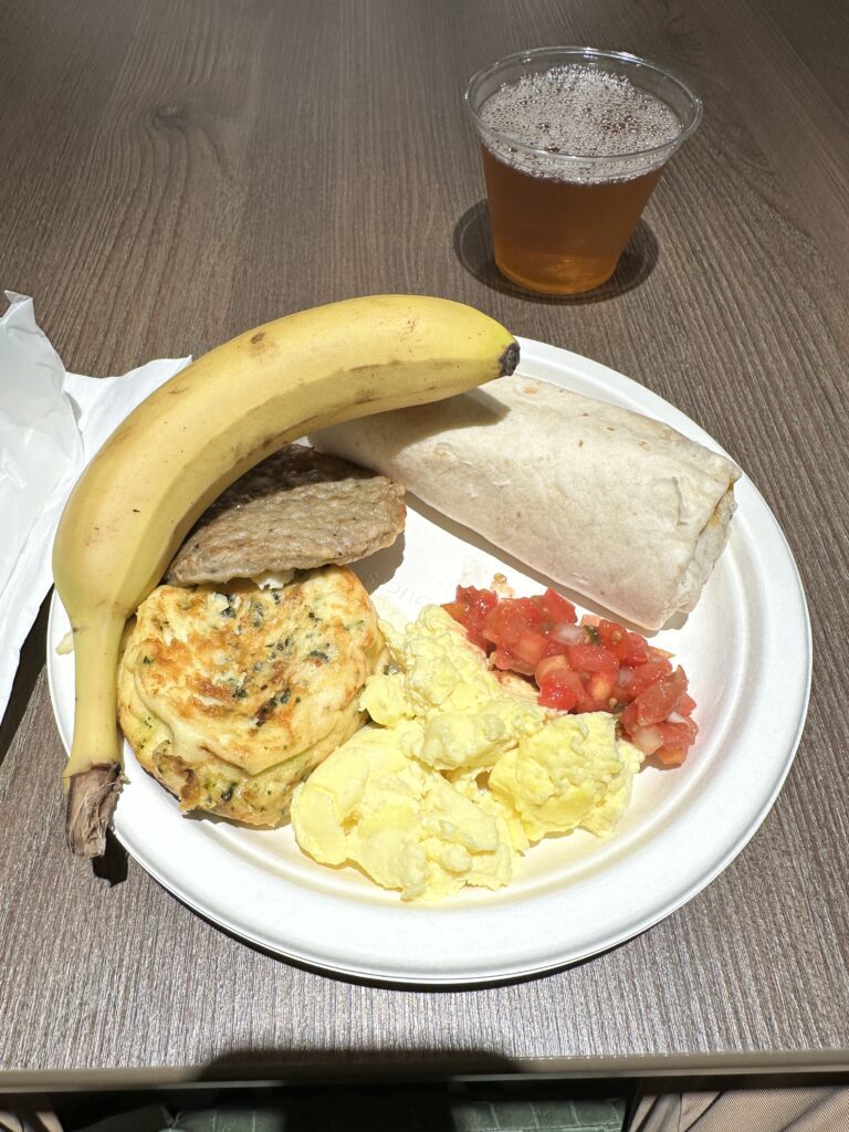 Review: Fairfield Inn & Suites Seattle Sea-Tac Airport Hawaii Calling a plate of food with a banana and a glass of beer