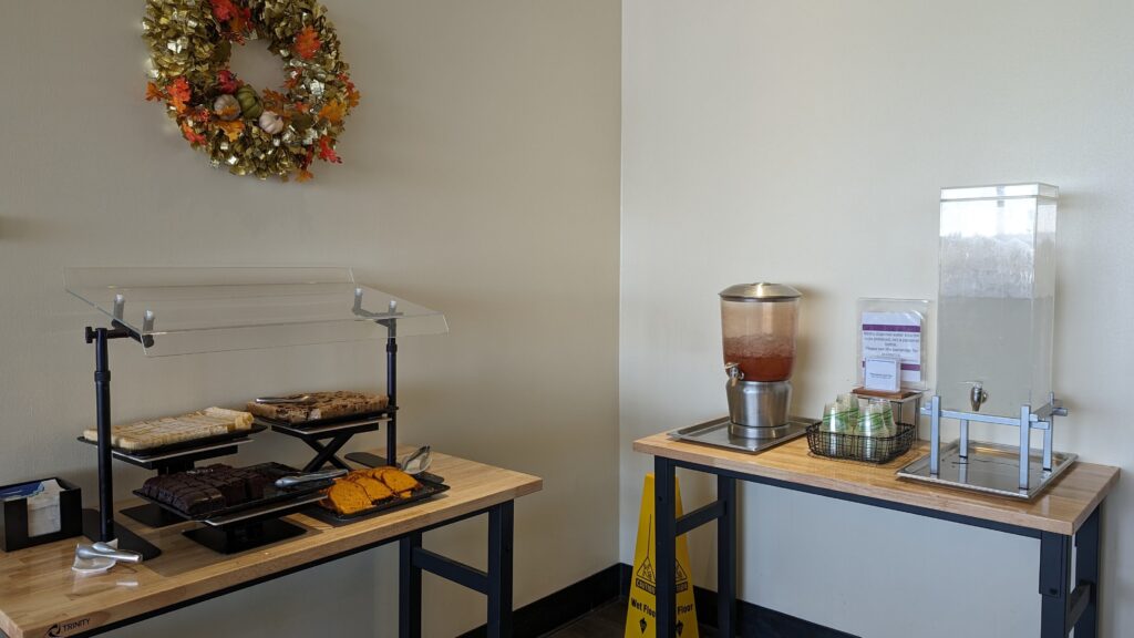 United Airlines Club Honolulu | Unique & Spacious Hawaii Calling a table with food on it