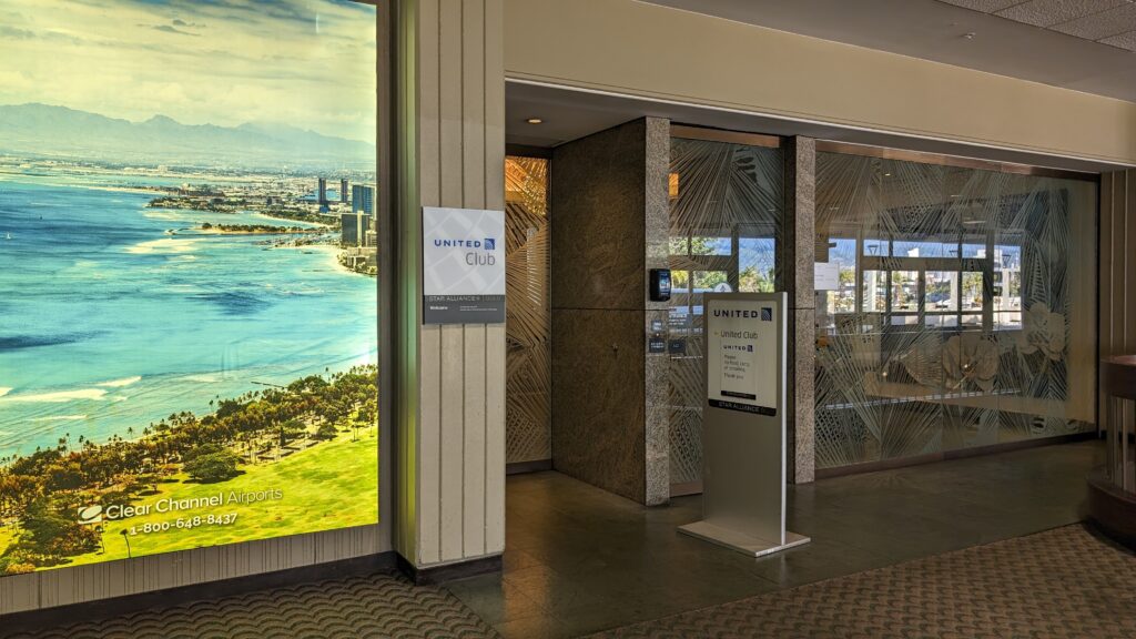 United Airlines Club Honolulu | Unique & Spacious Hawaii Calling a sign in front of a building