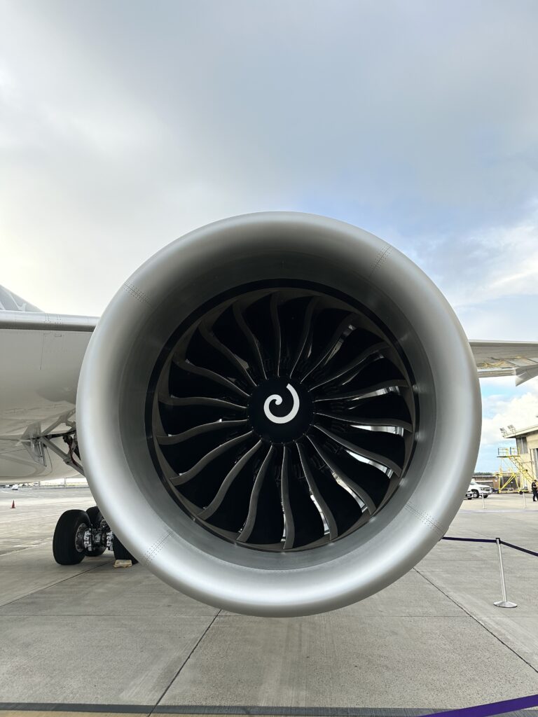 Hawaiian Airlines Boeing 787 Dreamliner Walk Through Hawaii Calling the engine of a plane