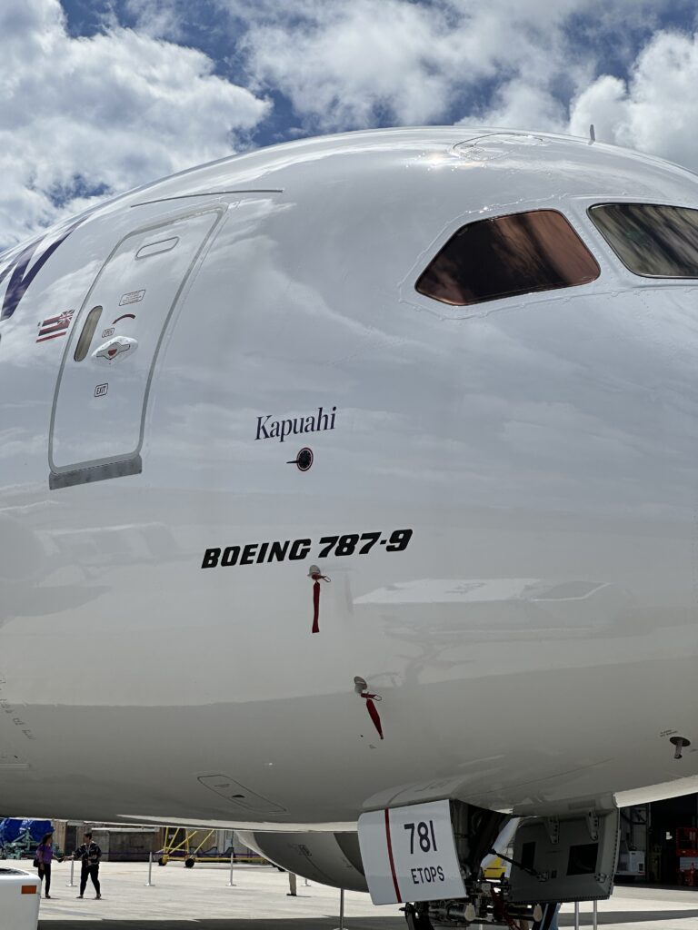 Hawaiian Airlines Boeing 787 Dreamliner Walk Through Hawaii Calling the front of a plane