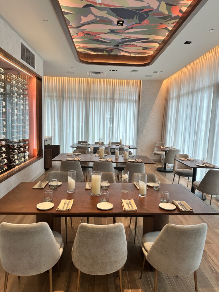 Review: Renaissance Honolulu Hotel & Spa | Oahu's Newest Hotel Hawaii Calling a room with tables and chairs
