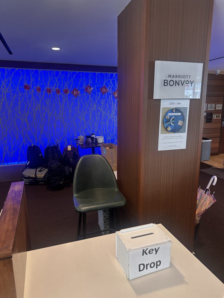 Fairfield Inn & Suites Los Angeles LAX/El Segundo | Hotel Review Hawaii Calling a chair in a room