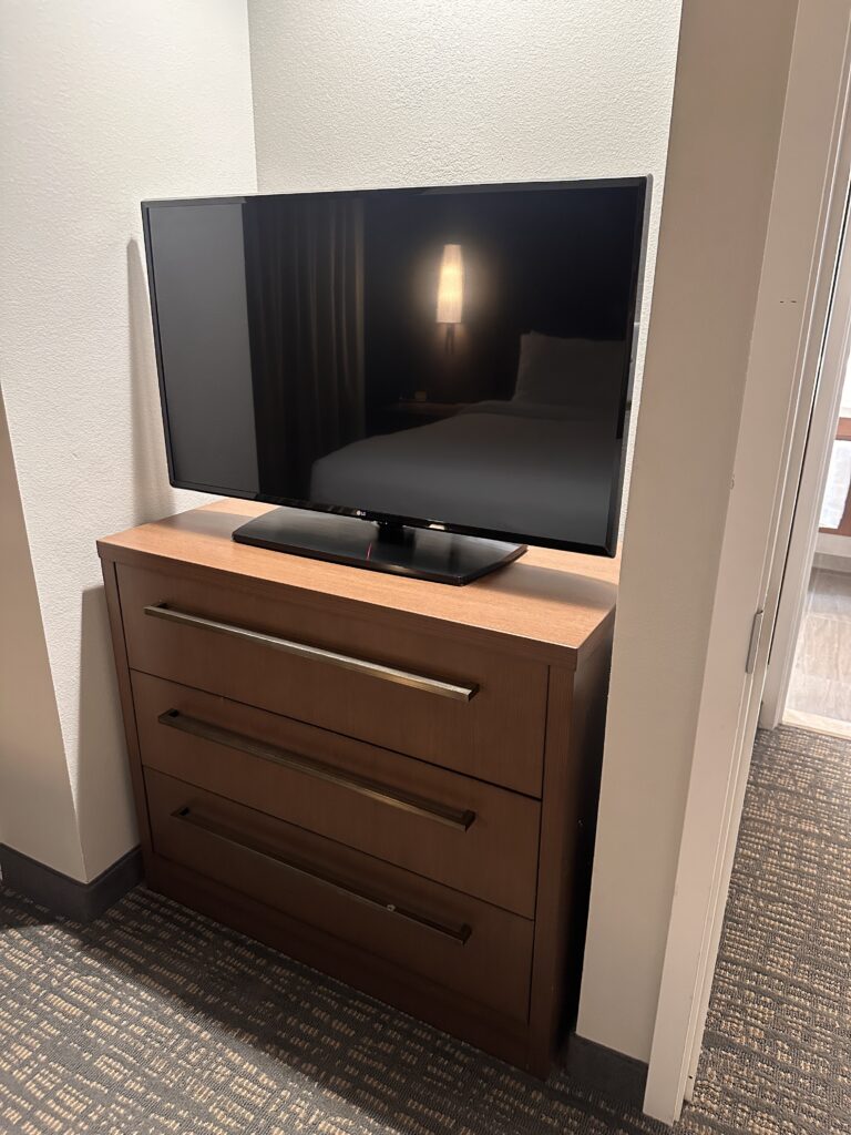 Residence Inn Oahu Kapolei: A Smart Option for Longer Stays on Oʻahu Hawaii Calling a tv on a dresser