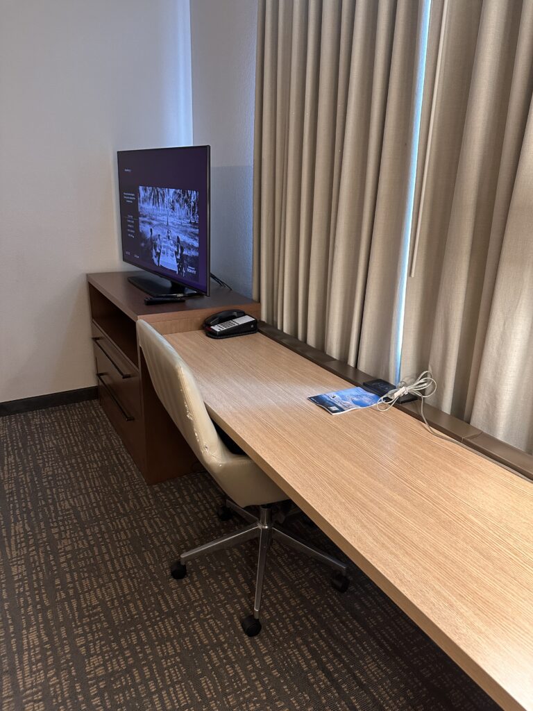 Residence Inn Oahu Kapolei: A Smart Option for Longer Stays on Oʻahu Hawaii Calling a desk with a computer and a chair in a room