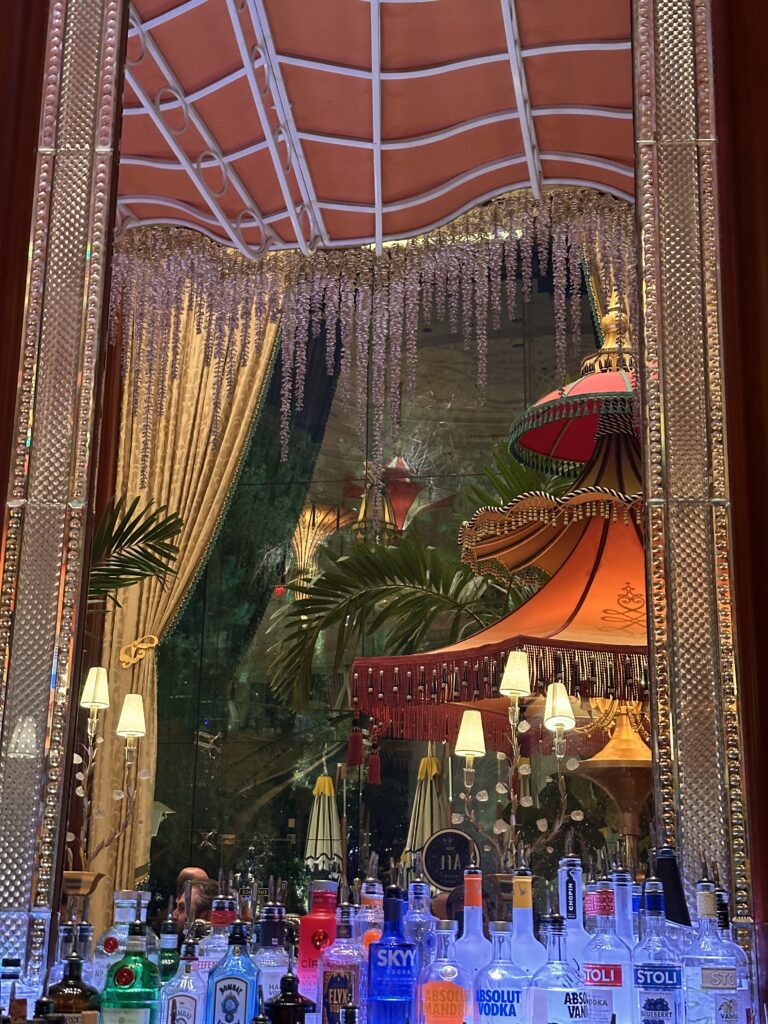 Bar Parasol Wynn Las Vegas Review: A Stunning Pre-Dinner Cocktail Lounge Hawaii Calling Bar Parasol Wynn Las Vegas Review: A Stunning Pre-Dinner Cocktail Lounge