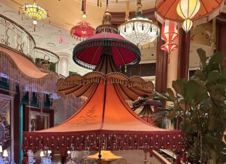 Bar Parasol Wynn Las Vegas Review: A Stunning Pre-Dinner Cocktail Lounge